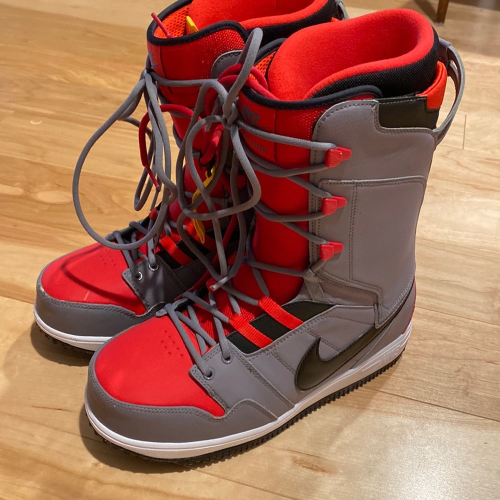 Nike Vapen Snowboard Boots US 10